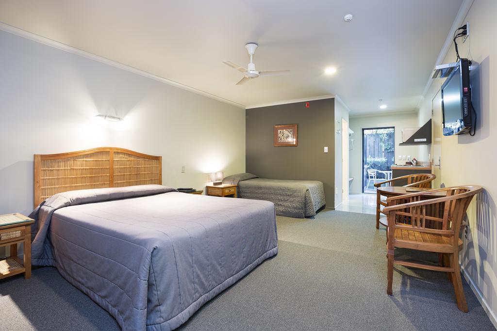 Beach House Motel Papamoa Δωμάτιο φωτογραφία